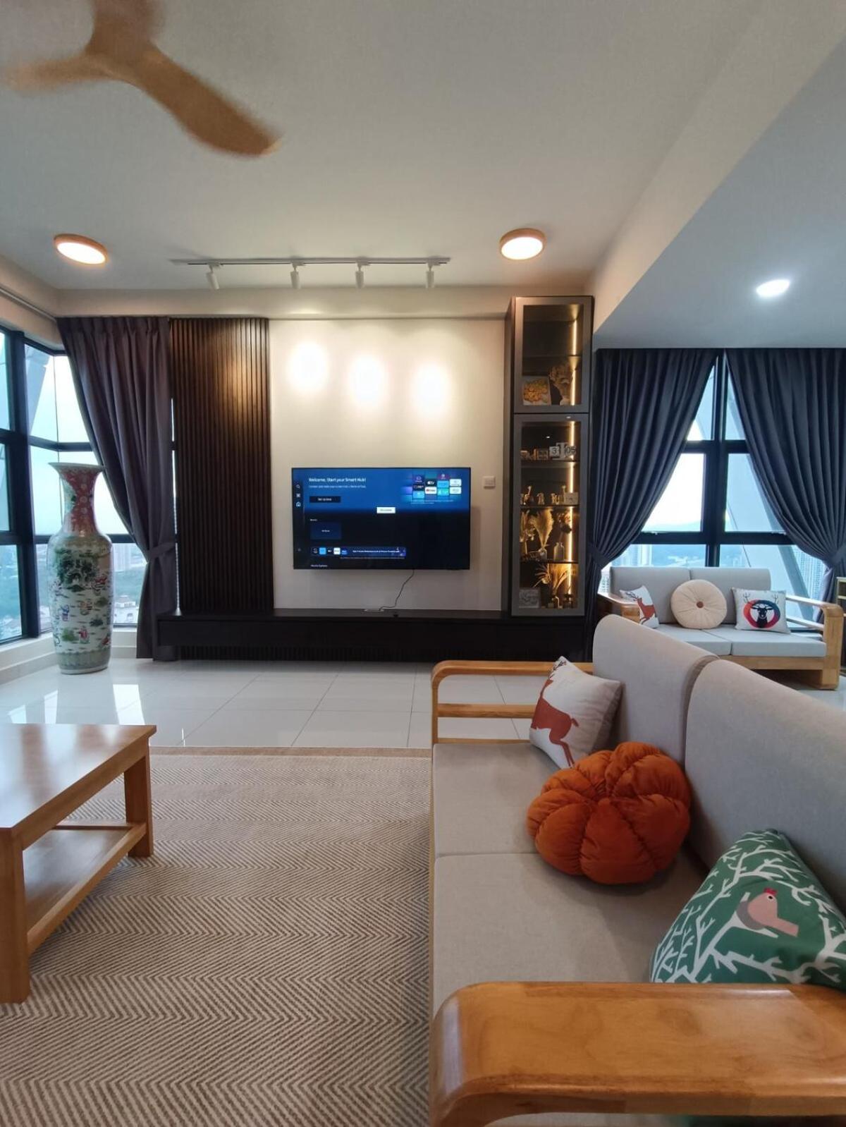Arte Mont Kiara 4br 8pax-10pax, 10mins To Klcc Pangsapuri