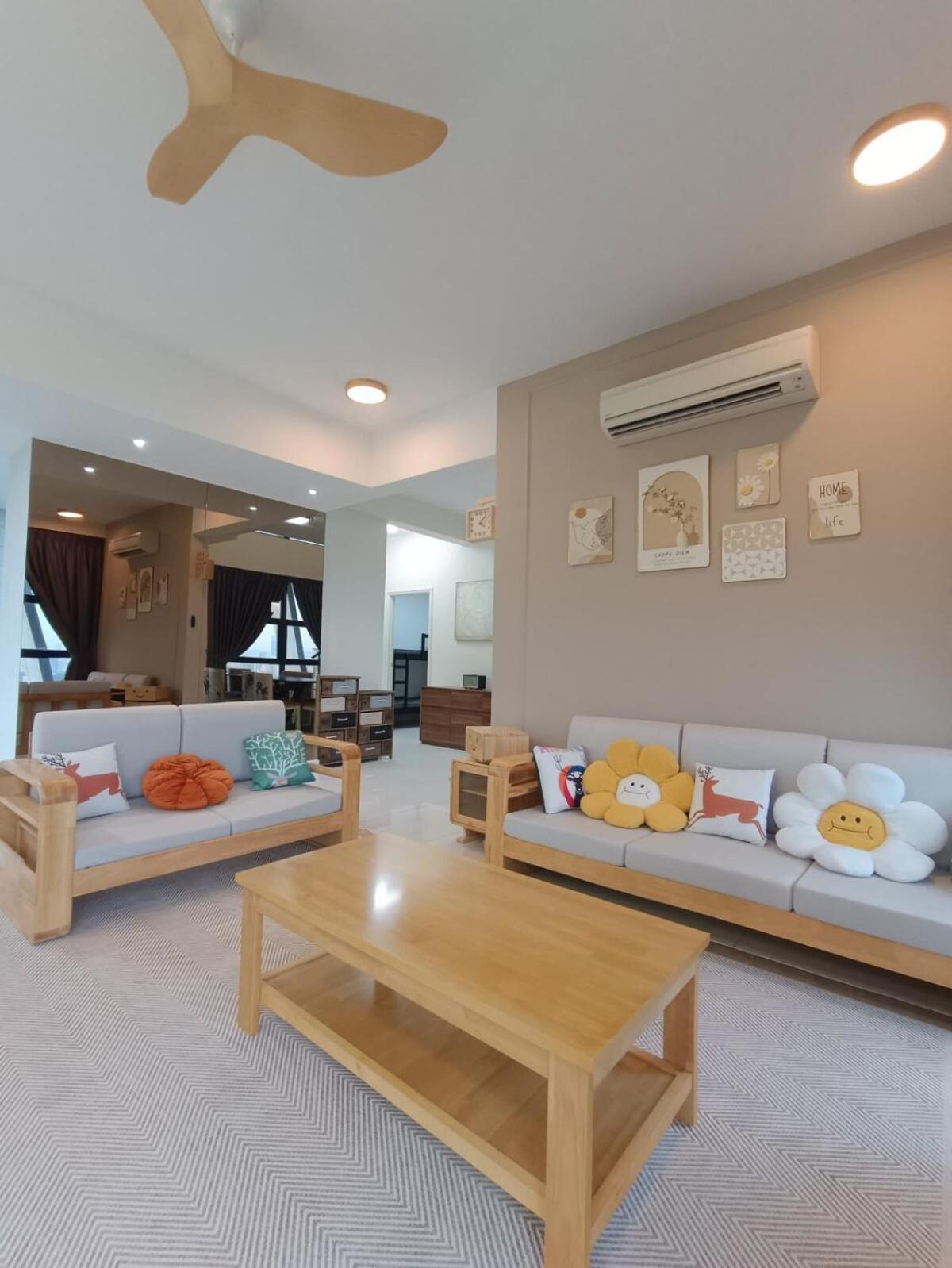 Arte Mont Kiara 4br 8pax-10pax, 10mins To Klcc Pangsapuri Kuala Lumpur